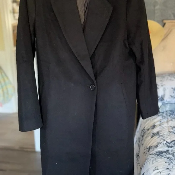 Quince Italian Wool Classic Single-Breasted Coat-Size Medium - Picture 5 of 7